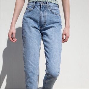 Brandy Melville - J Galt - High-Waisted - Light Wash Denim Mom Jeans - Size 27
